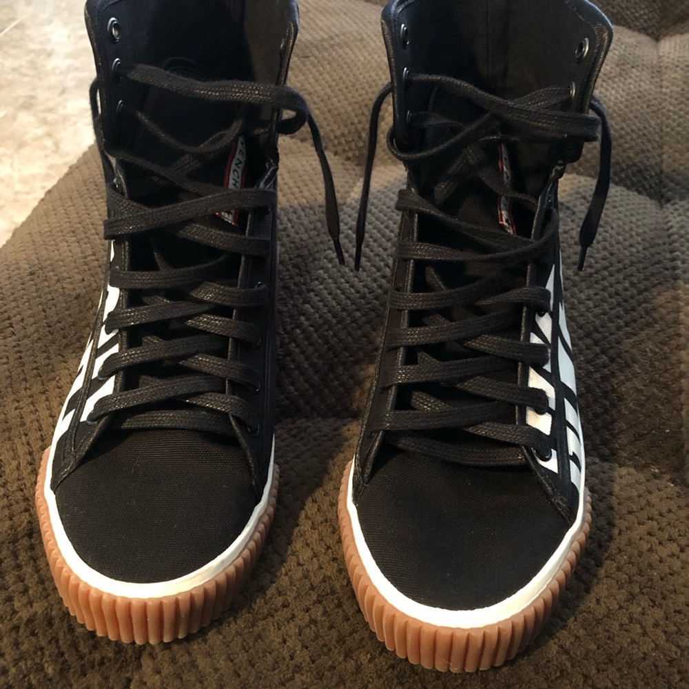 Givenchy Shoes - Picture 2 of 5